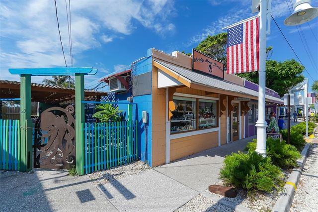 2206 AVENUE A, Bradenton Beach, FL 34217