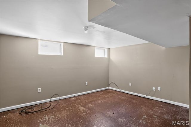 10226 Green Valley Drive, St Louis, MO 63136
