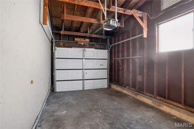 10226 Green Valley Drive, St Louis, MO 63136