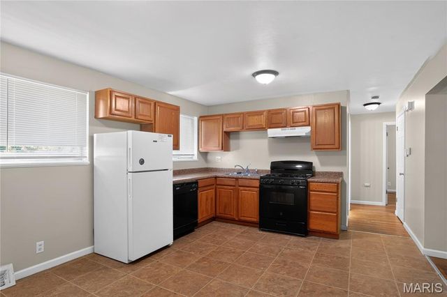 10226 Green Valley Drive, St Louis, MO 63136