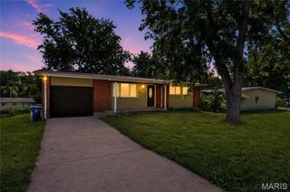 10226 Green Valley Drive, St Louis, MO 63136