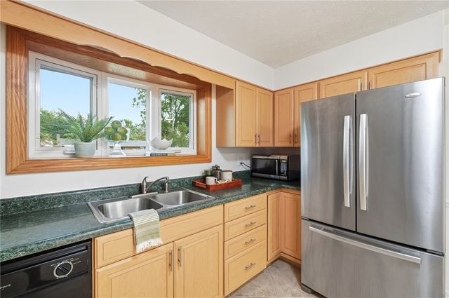 2372 Banyon Drive, Beavercreek, OH 45431