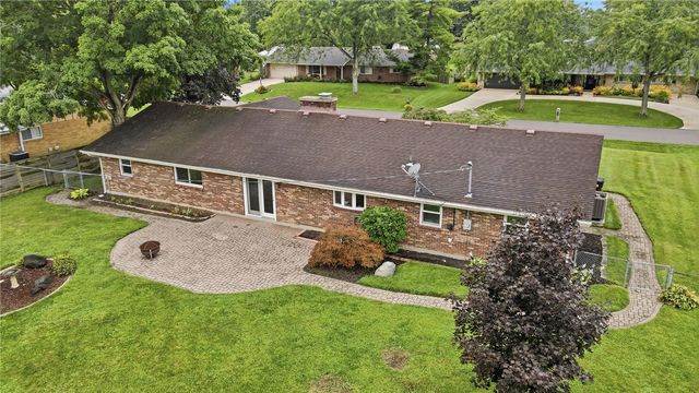 2372 Banyon Drive, Beavercreek, OH 45431