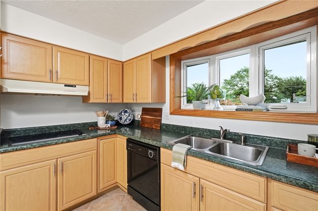 2372 Banyon Drive, Beavercreek, OH 45431