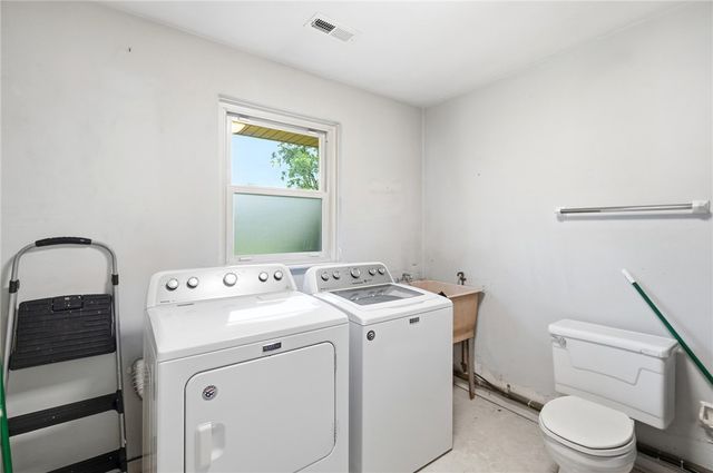 2372 Banyon Drive, Beavercreek, OH 45431