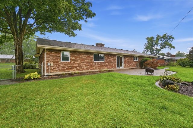2372 Banyon Drive, Beavercreek, OH 45431