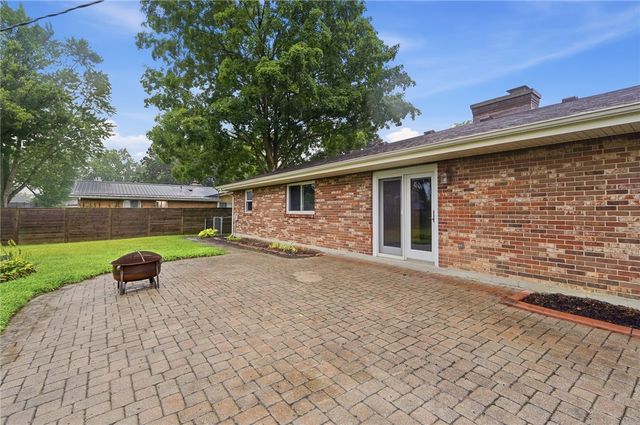 2372 Banyon Drive, Beavercreek, OH 45431