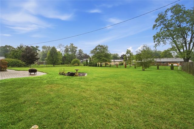 2372 Banyon Drive, Beavercreek, OH 45431