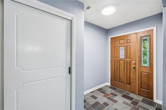 2372 Banyon Drive, Beavercreek, OH 45431