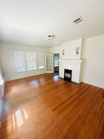 3212 E Oakmont BLVD B, Austin, TX 78703
