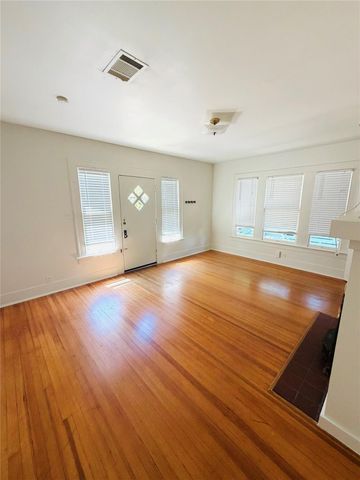 3212 E Oakmont BLVD B, Austin, TX 78703