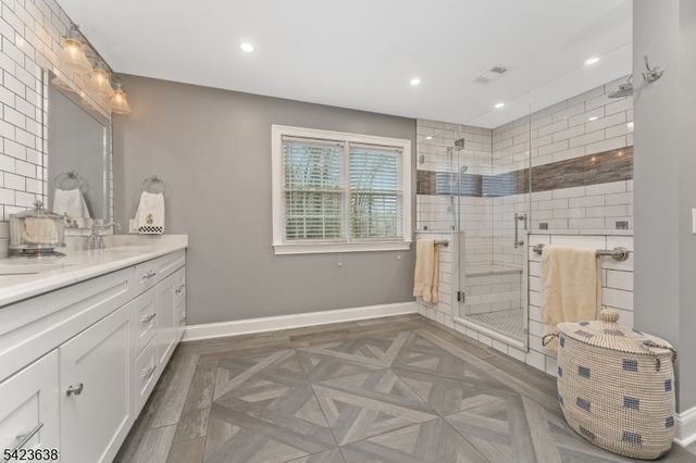 2 Lance Dr, Lebanon Twp., NJ 07830