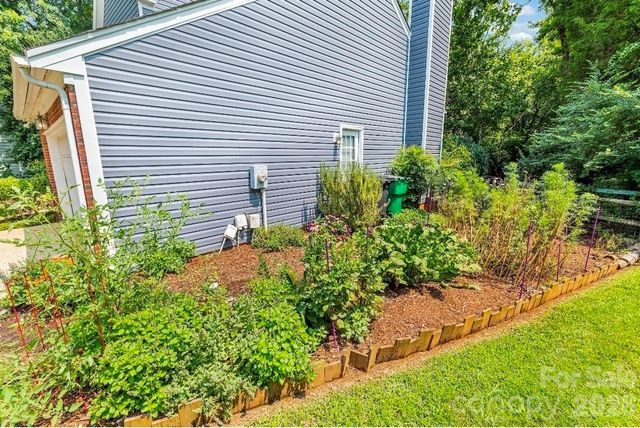 9800 Furlong Trail, Charlotte, NC 28269