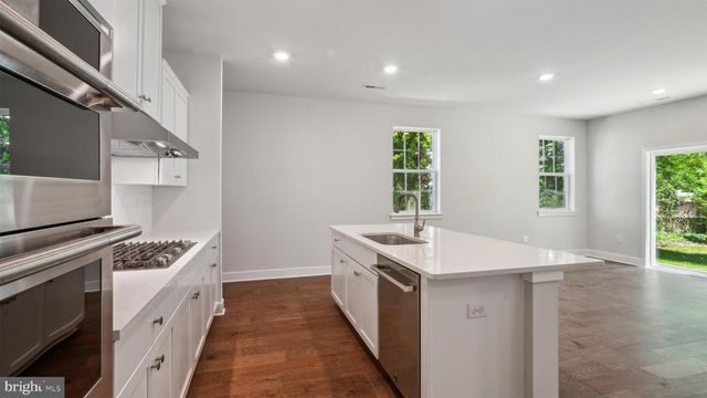 140 FISHING CREEK RD, Cape May, NJ 08204