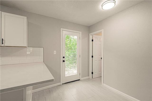 11014 Cambridge Avenue, Kansas City, MO 64134