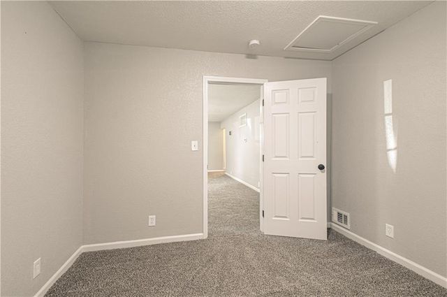 11014 Cambridge Avenue, Kansas City, MO 64134