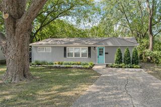 11014 Cambridge Avenue, Kansas City, MO 64134