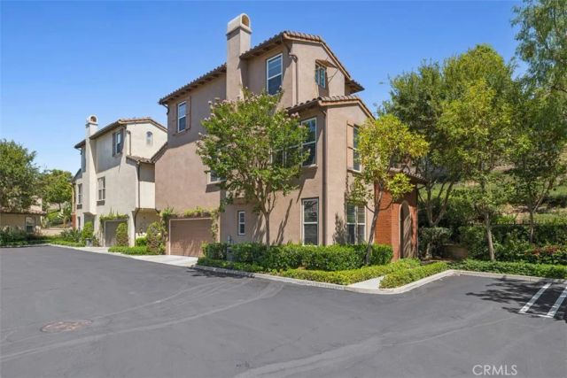 214 Tall Oak, Irvine, CA 92603