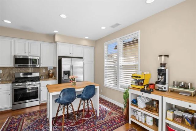 214 Tall Oak, Irvine, CA 92603