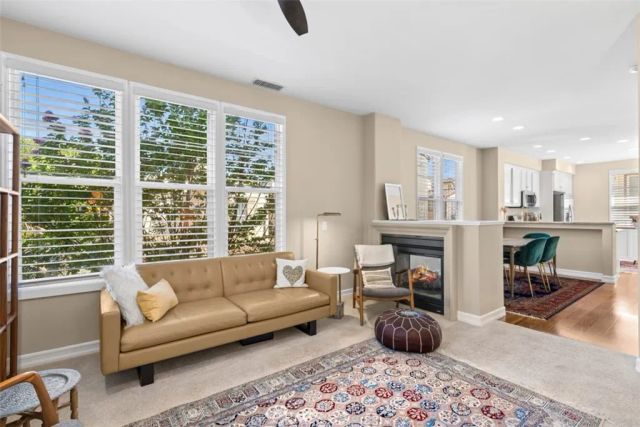 214 Tall Oak, Irvine, CA 92603