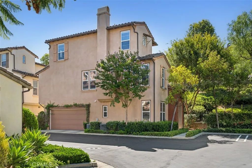 214 Tall Oak, Irvine, CA 92603