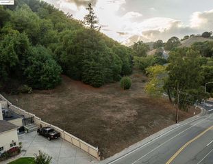 3300 Pinole Valley Rd, Pinole, CA 94564