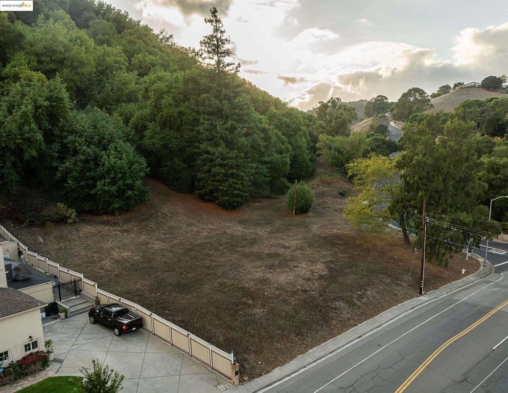 3300 Pinole Valley Rd, Pinole, CA 94564