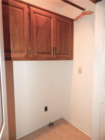 306 LAKESIDE Drive, Liberty, MO 64068