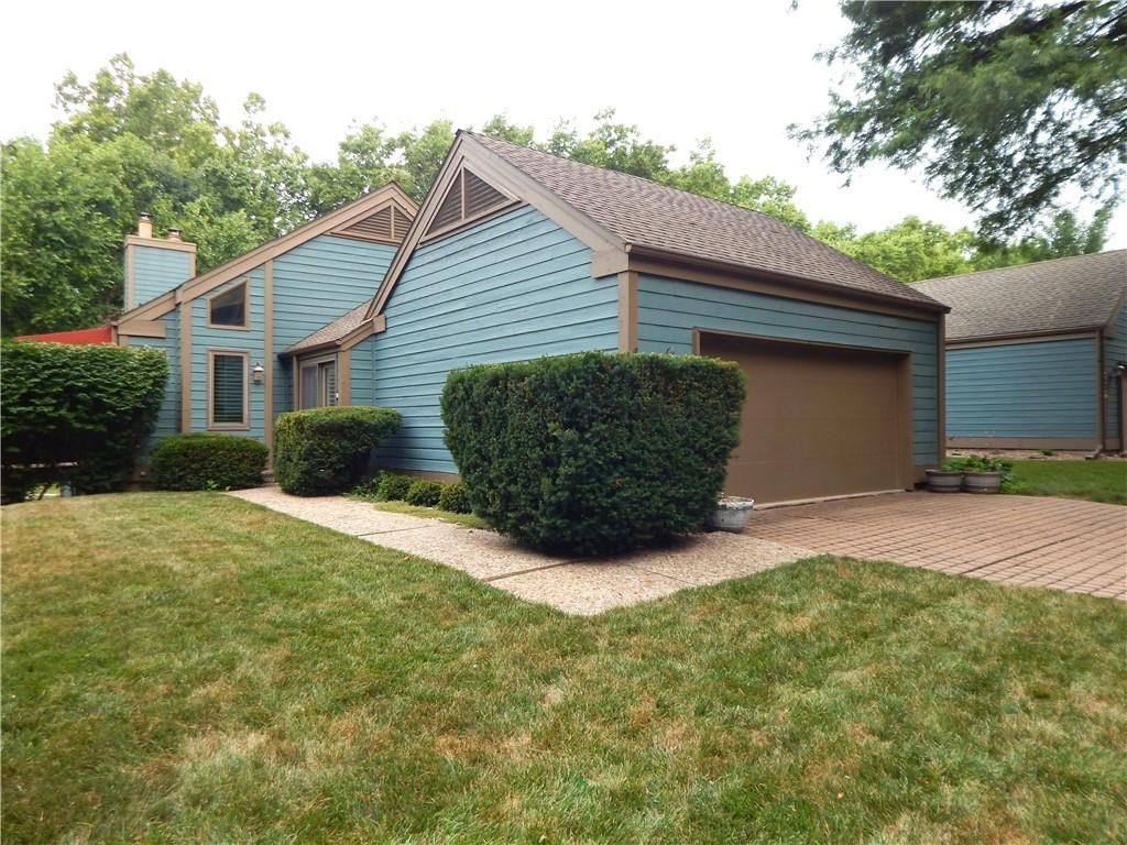 306 LAKESIDE Drive, Liberty, MO 64068