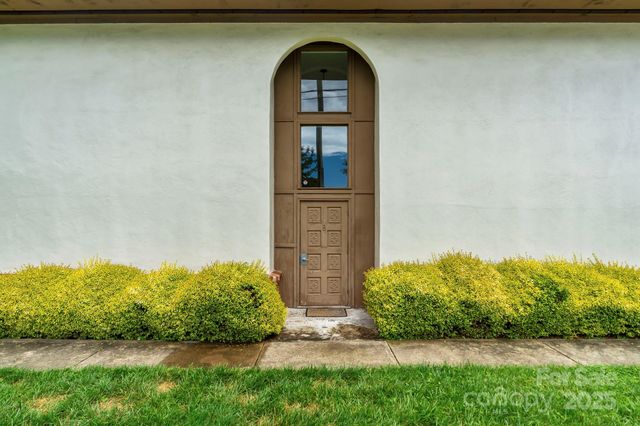 427 6th Avenue W Unit B-8, Hendersonville, NC 28739