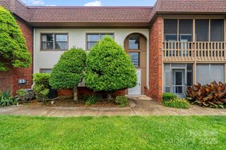 427 6th Avenue W Unit B-8, Hendersonville, NC 28739