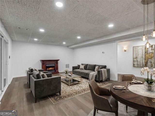 1190 St Ives Ct, Suwanee, GA 30024