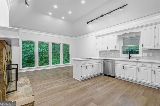 1190 St Ives Ct, Suwanee, GA 30024