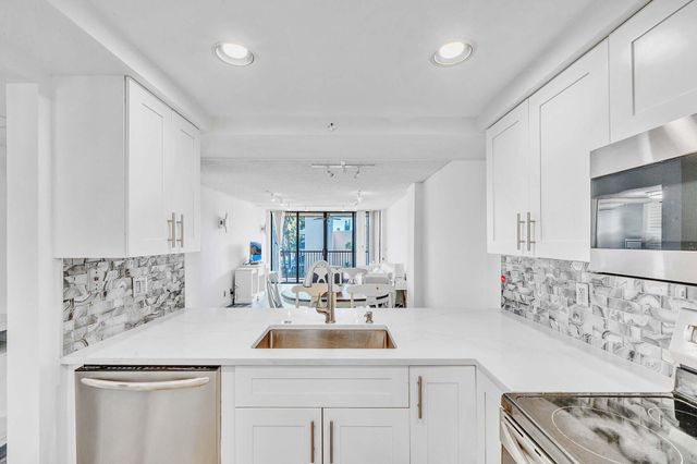 17 Royal Palm Way 3010, Boca Raton, FL 33432