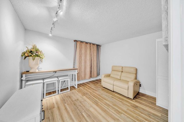 17 Royal Palm Way 3010, Boca Raton, FL 33432