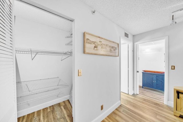 17 Royal Palm Way 3010, Boca Raton, FL 33432