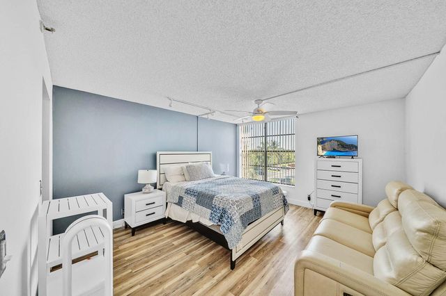 17 Royal Palm Way 3010, Boca Raton, FL 33432