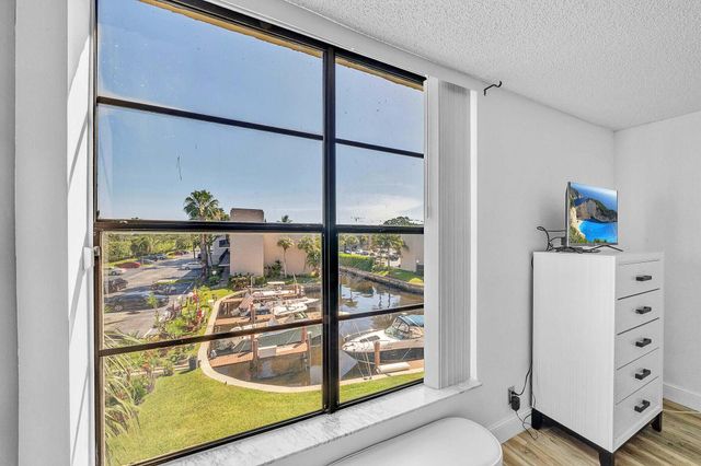 17 Royal Palm Way 3010, Boca Raton, FL 33432