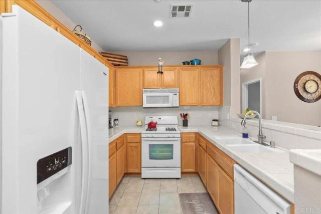 31989 Biagio Way, Winchester, CA 92596