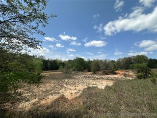 5811 W Folsom Road, Caddo, OK 74729