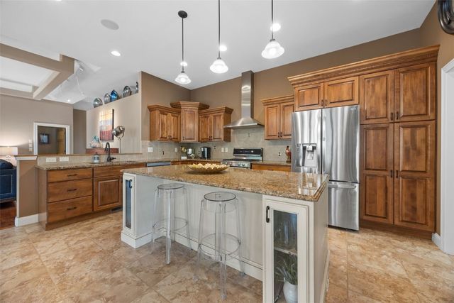 2907 High Bluff Drive, Coralville, IA 52241