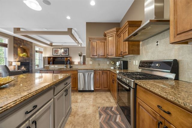 2907 High Bluff Drive, Coralville, IA 52241
