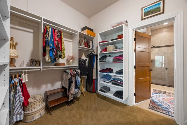 2907 High Bluff Drive, Coralville, IA 52241