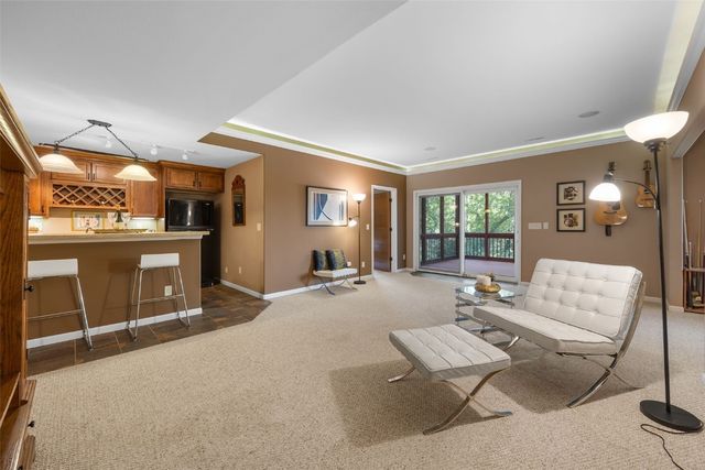 2907 High Bluff Drive, Coralville, IA 52241