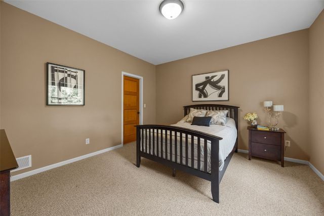 2907 High Bluff Drive, Coralville, IA 52241