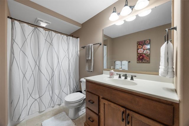 2907 High Bluff Drive, Coralville, IA 52241