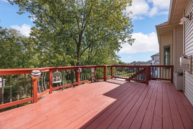 2907 High Bluff Drive, Coralville, IA 52241