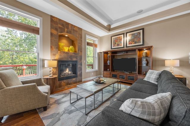 2907 High Bluff Drive, Coralville, IA 52241