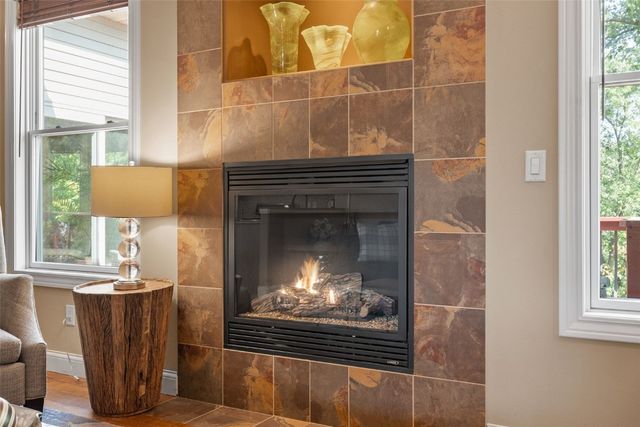 2907 High Bluff Drive, Coralville, IA 52241