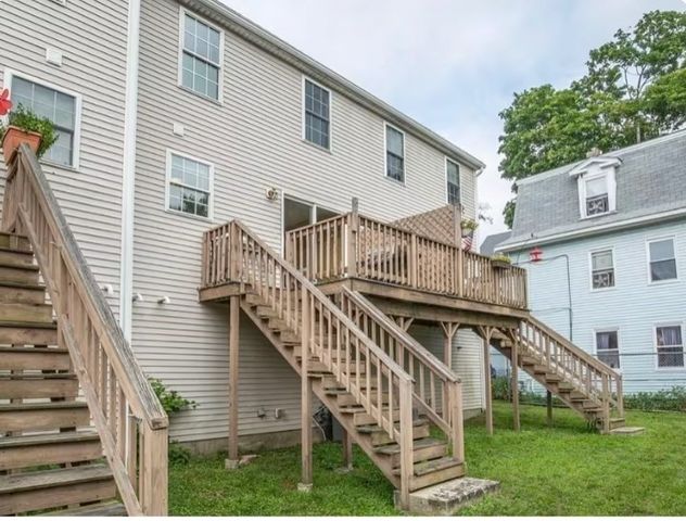 138 Mount Washington St 138, Lowell, MA 01854